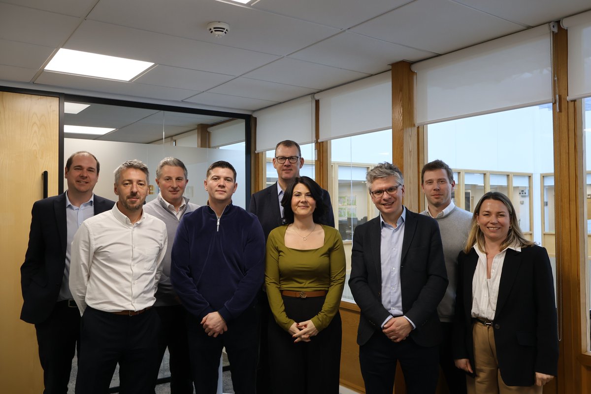 mayorofhey_'s tweet photo. Yesterday I met members of @humber_energy to discuss the role our region will play in the UK’s future #EnergySecurity.

The #Humber already powers much of the country, and we can build on that while cutting emissions, creating local jobs and helping bring down energy bills. https://t.co/5aIL1MKPdN