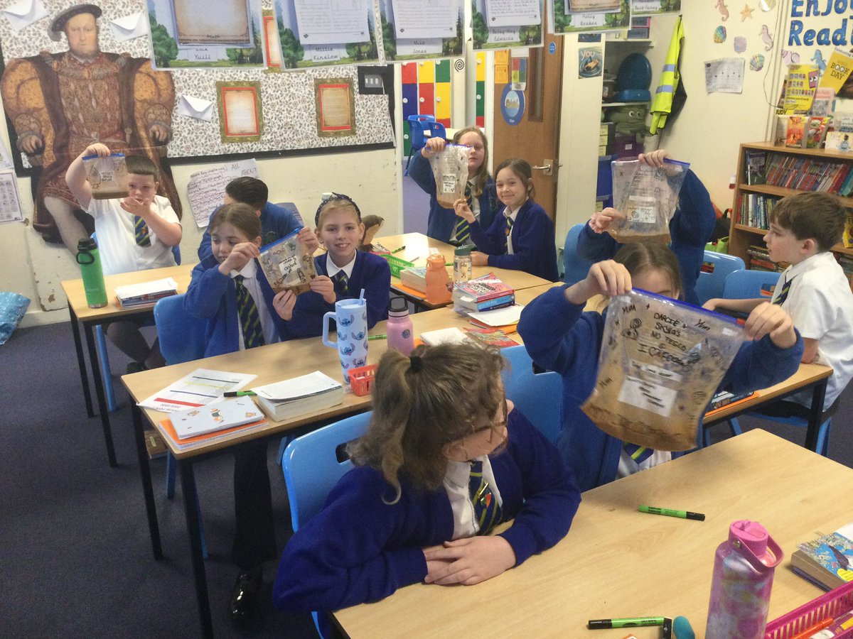 Miss Dabb🦦 tweet media