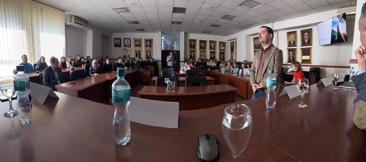 Ben Bayer tweet media