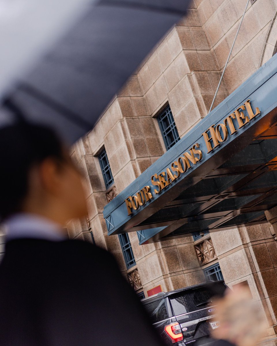 FSAtlanta's tweet image. Your stay, postcard-perfect. 

From stylish rooms to unforgettable moments around every corner, every snapshot at #FSAtlanta is a memory worth sending (or keeping all to yourself).