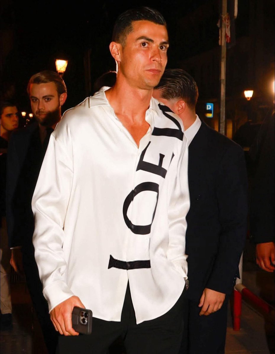 Tariq ⓯ tweet media