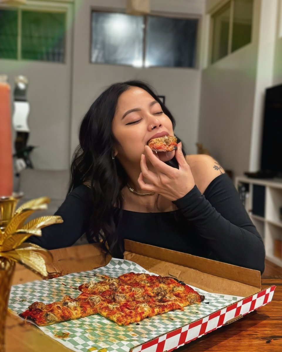 Jonna Mae tweet media