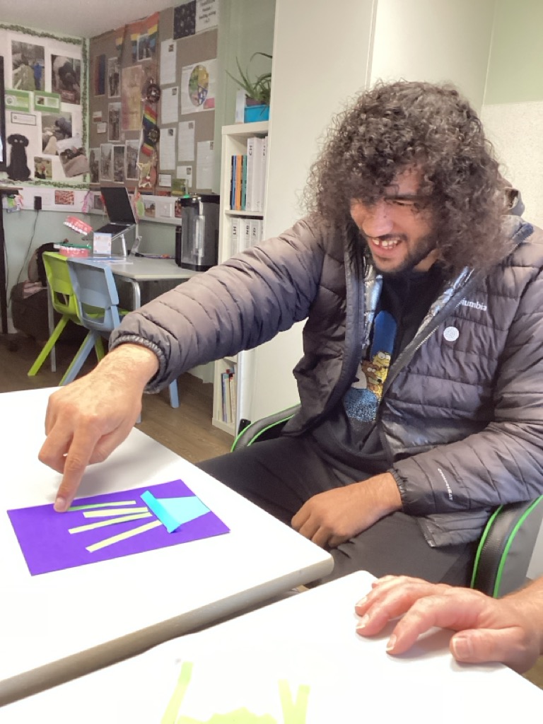 CascadeStiles's tweet photo. Courtney has had a busy day with Keith. He  popped into our Adult Learning Centre on his way out to the garden to make a Mothers Day Card this afternoon  💐🩷 #autism #inclusion #mother #family #Crafts https://t.co/F7mfTU3ml6