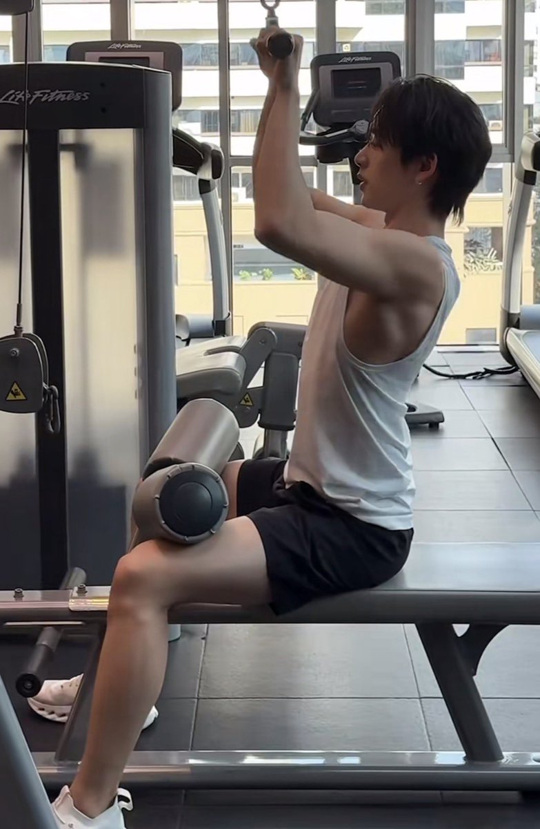 วิลเลี่ยมหลบ ตาพี่ละ