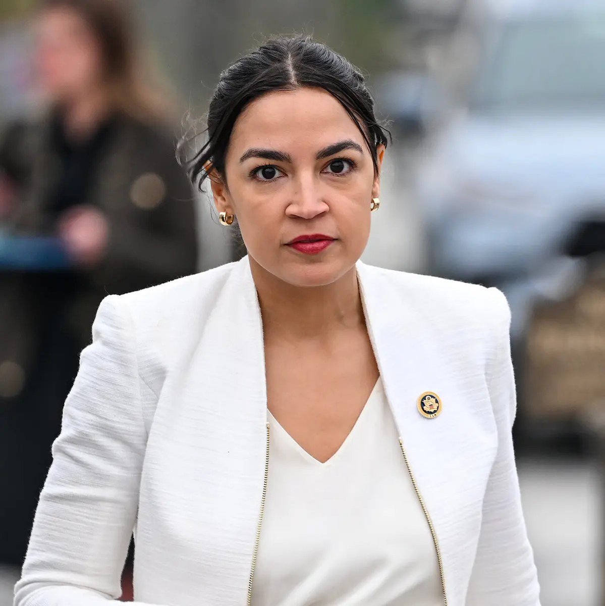 Political Polls tweet media