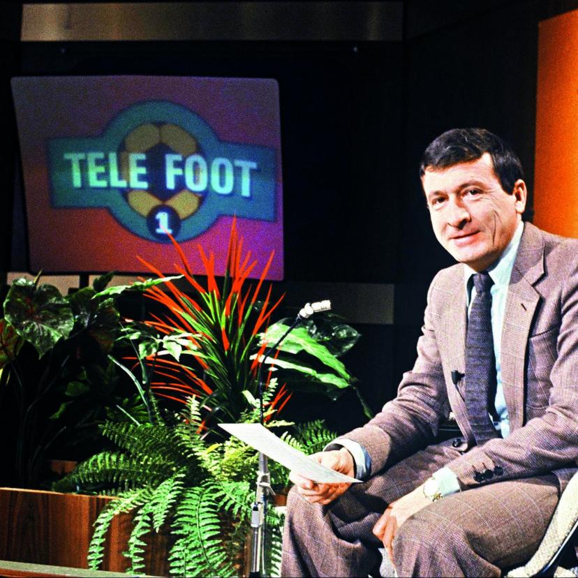 CerfiaFR's tweet photo. 🇫🇷📺⚽️ FLASH | Téléfoot, l’émission culte de TF1, c’est fini ! L’émission, née en 1977, devrait s’arrêter à la fin de la saison. (Paris Match) https://t.co/TfRNSXZJnI