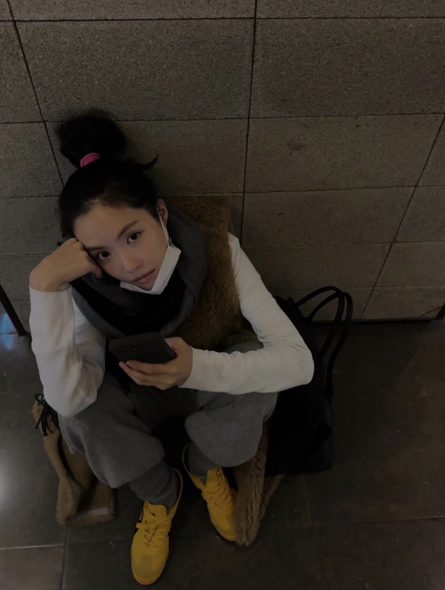 nang1uve's tweet photo. 손나은 키링녀 되려면 어케 해야 돼요........ https://t.co/KenfGE7mQy