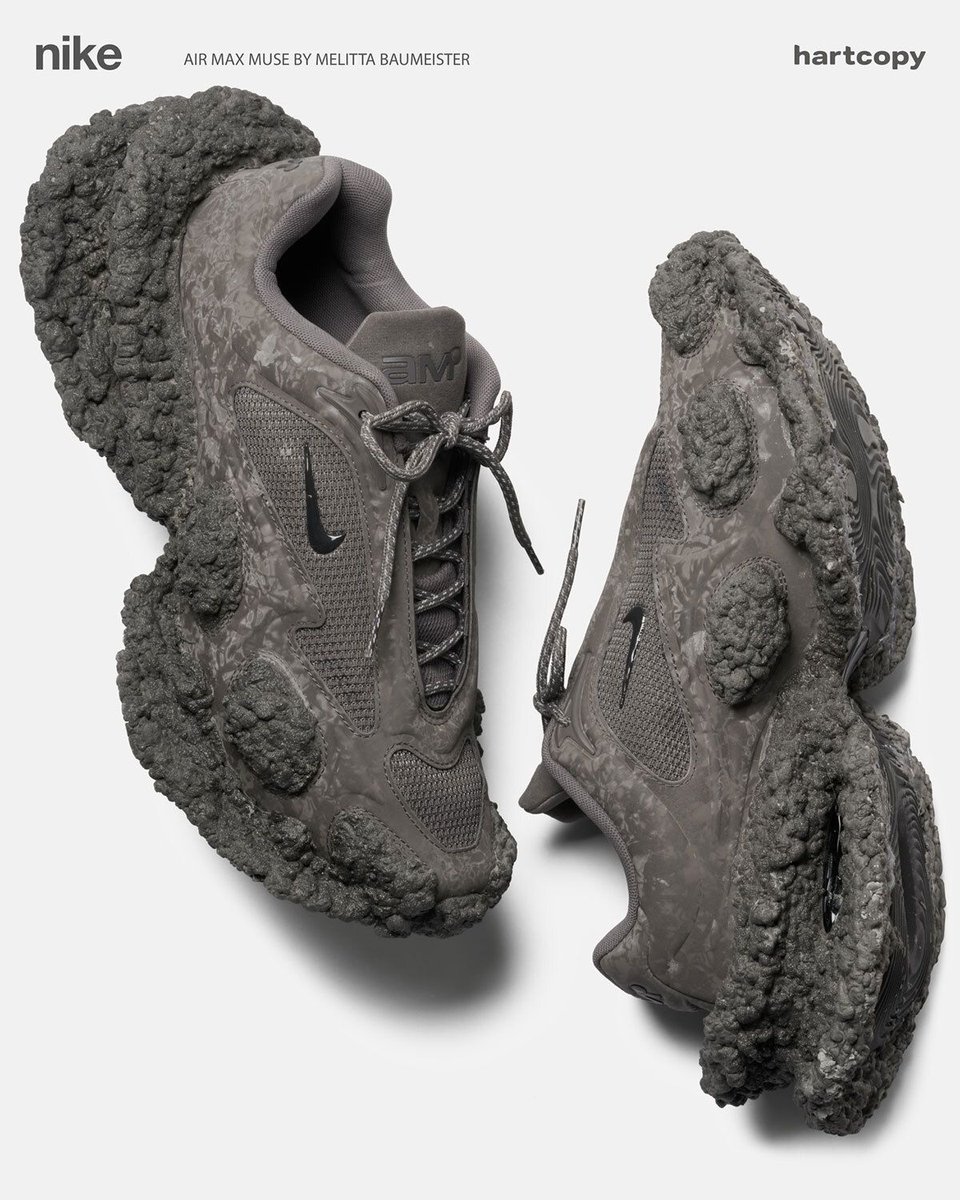 Sneaker News tweet media