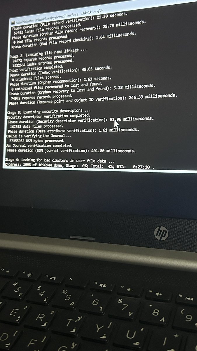 لابتوب جديد ومشكلة جديدة 

الشيء اللي اكسبني خبرة من وانا صغير 
ابوي كل ما خرب شيء عنده او عند اخوياه يقولهم ولدي عبدالرحمن 

من وانا صغير يعطيني لابتوبات كل واحد مشكلة مختلفة وهذا الشيء خلا عندي خبرة بشكل واسع في مجال التقنية 

كنت أتضايق لكن الحين جدا سعيد بالخبرة اللي امتلكها