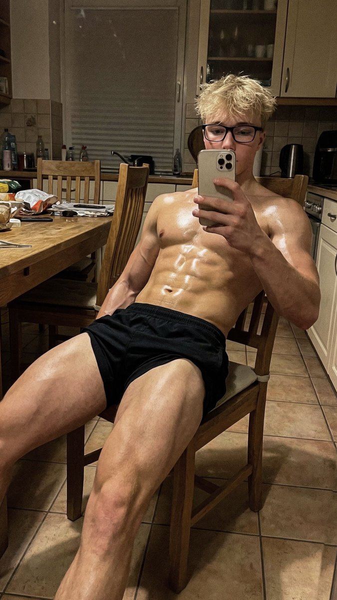 Tim Vyloo tweet media