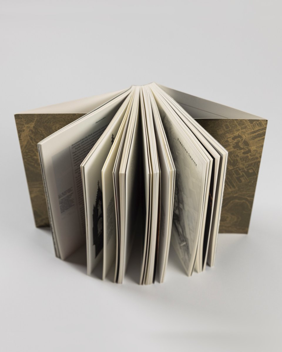 tuneandfair's tweet image. Abyssal Archive is @Lokey_DS's most comprehensive Dark Souls analysis. This deluxe softcover edition features a metallic gold cathedral motif on the cover framing eight Dark Souls character portraits by @Warhuan.

#darksouls #fromsoftware

tuneandfairweather.com/products/abyss…