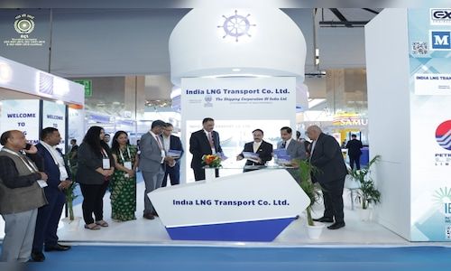 CNBCTV18News's tweet image. #ShippingCorporation GST demand cut to ₹60 crore in #Maharashtra
 
#SCI @jpullokaran

buff.ly/oXGwIjT