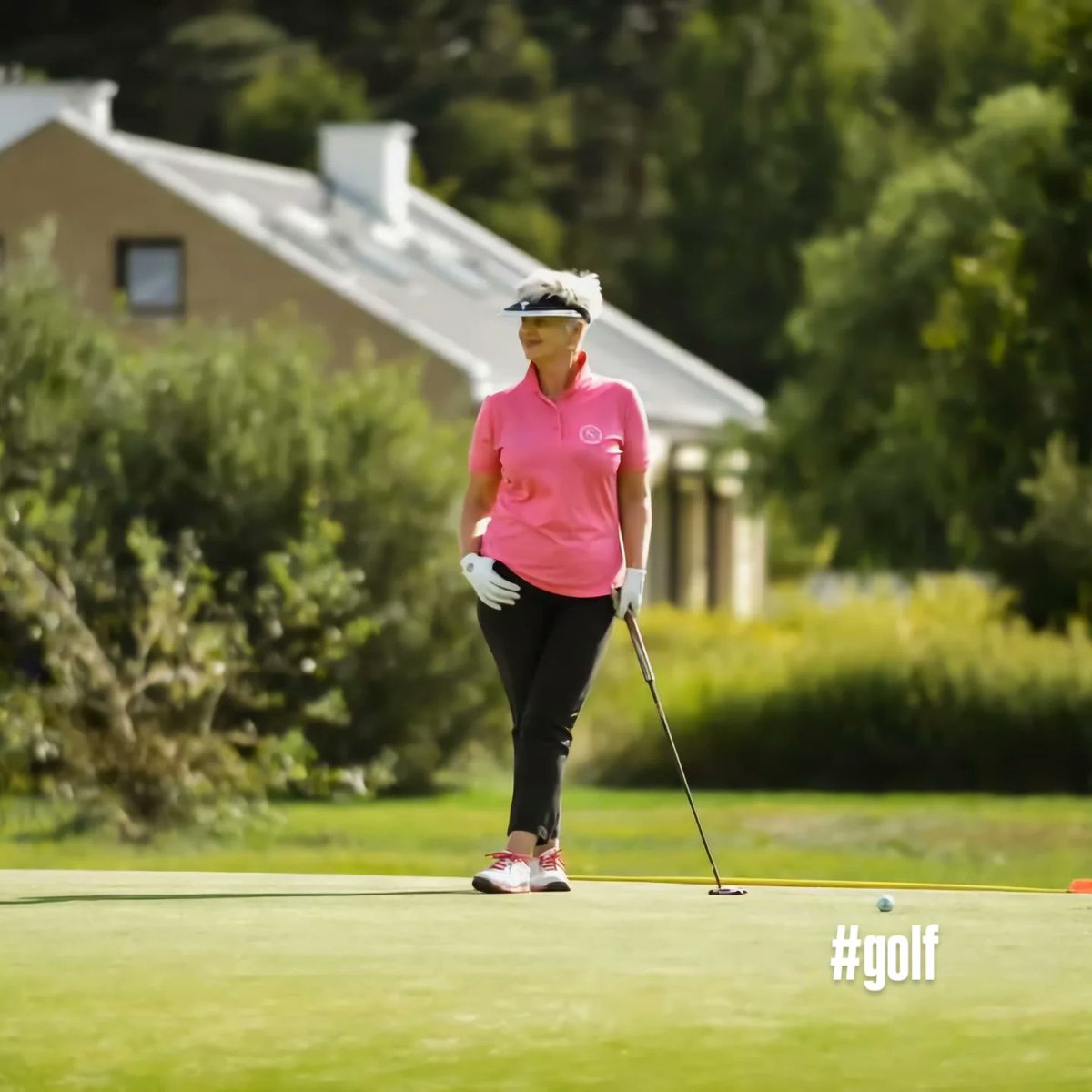 AnnaPytkowskaS's tweet photo. ⛳️Dla działów HR golf może być ciekawą alternatywą dla klasycznych form integracji. Zamiast standardowych spotkań, wspólne wyjście na pole golfowe tworzy naturalne warunki do rozmów, wymiany doświadczeń i poznania się w mniej formalnej atmosferze.
#HR #golf 
#AkademiaGolfa https://t.co/AQehrXPNvC