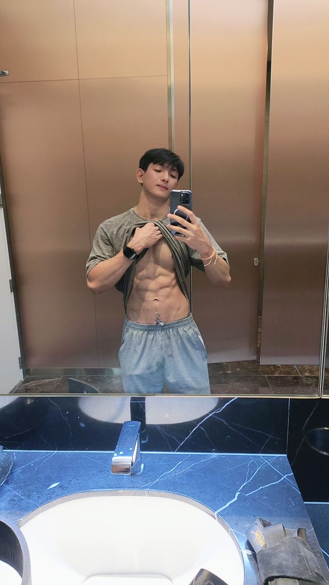 man Massage Off-site straight man tweet media