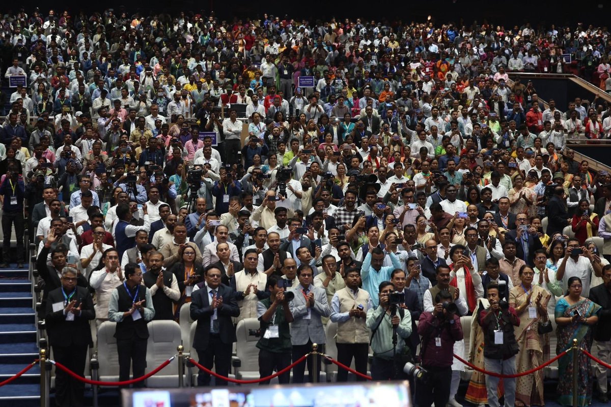 Narendra Modi tweet media