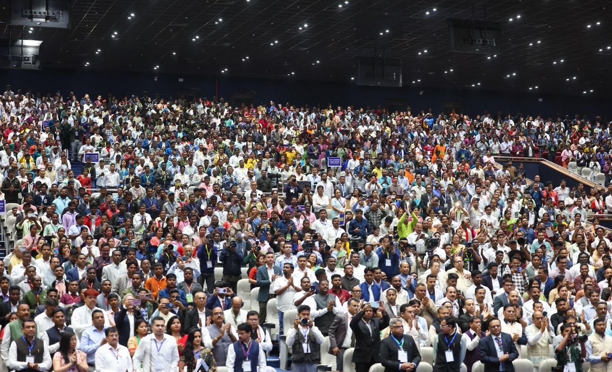 Narendra Modi tweet media