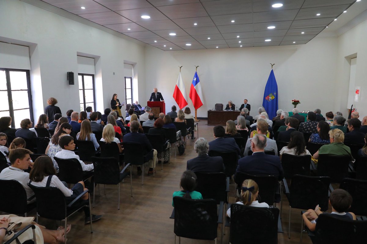 PLenChile tweet media