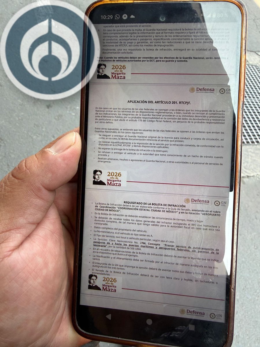 azucenau's tweet photo. 🚨 A partir de este viernes, elementos de la Guardia Nacional pueden infraccionar en el AICM, informan a conductores de plataformas digitales.

🗞️📹Andrea Meraz vía @Radio_Formula https://t.co/pomObHrGAN