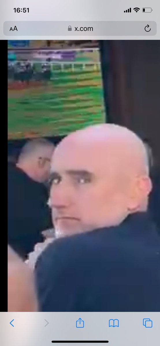 Dee Moore tweet media