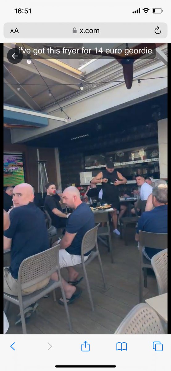 Dee Moore tweet media