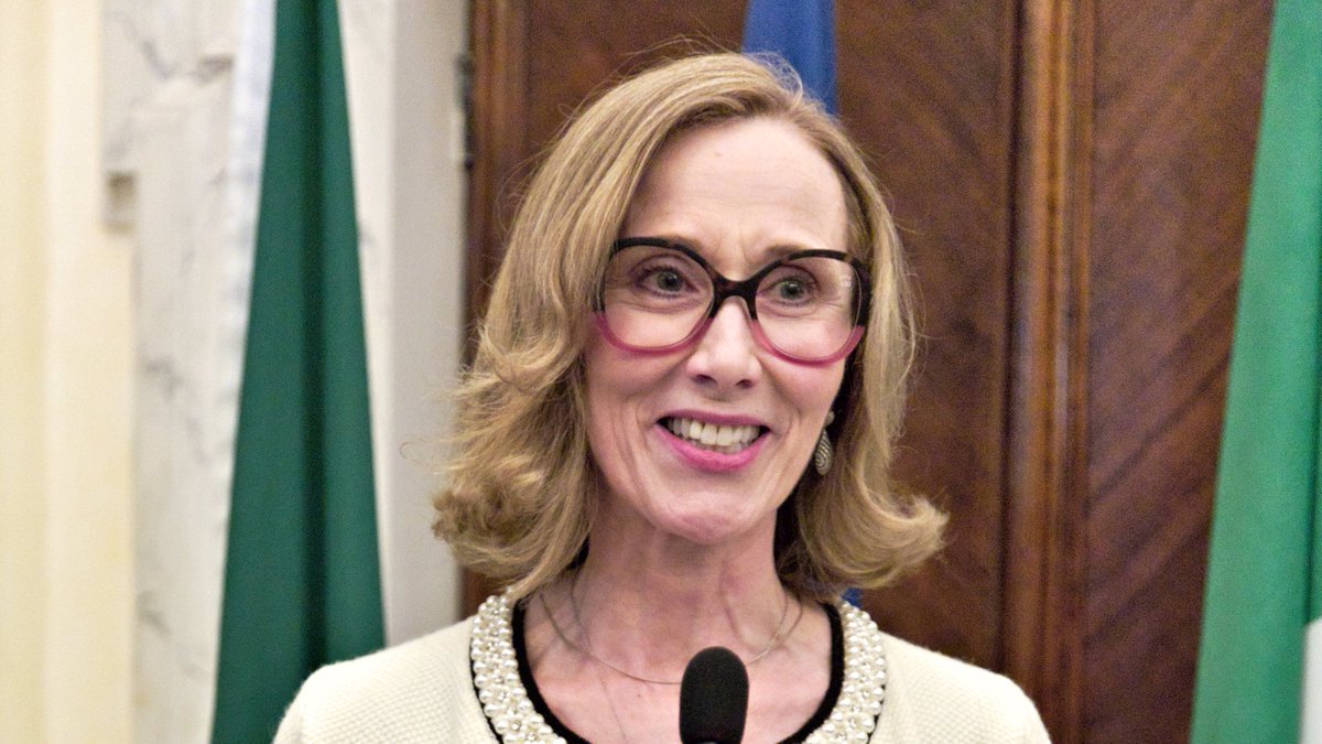 IrlEmbRome's tweet photo. Our favourite time of the year is finally here, as well as our favourite motto: Paint it, Green!💚

We were delighted to host a St. Patrick's Day reception yesterday and to welcome the Irish community and friends to the Villa Spada to celebrate this special day.

Happy #SPD2026☘️ https://t.co/ykh9whlowm