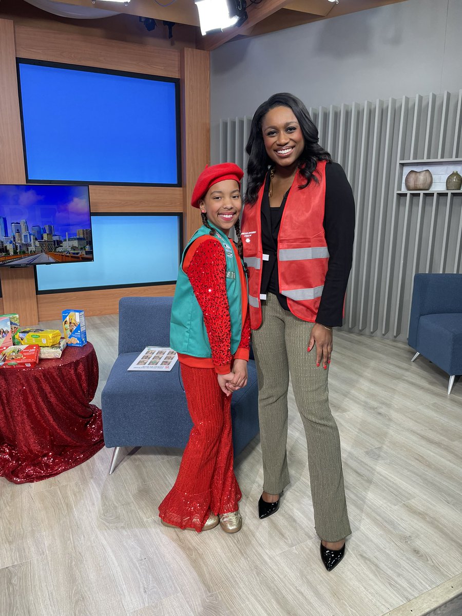 Lharperhunter's tweet photo. Harper has been working SO HARD this COOKIELANDRIA season. So proud of this little lady &amp; grateful for the opportunity to share her joy with the 🌍
BUY COOKIES 2 SUPPORT HER HERE:

https://t.co/VwrBHtK0iZ

Special thx to our fav host CeCe at @kare11 ♥️ https://t.co/n7bhF4op72