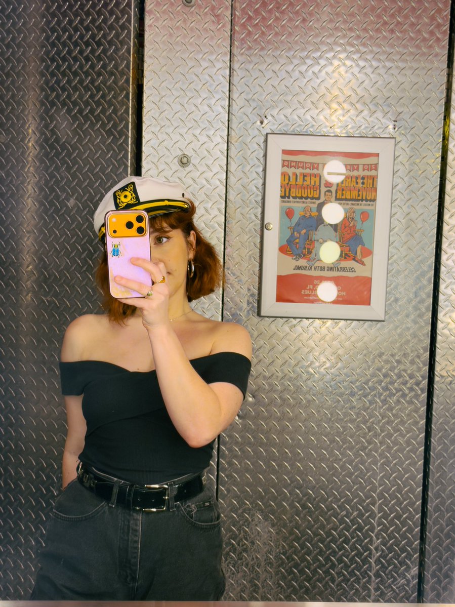 sophie 🌛 tweet media