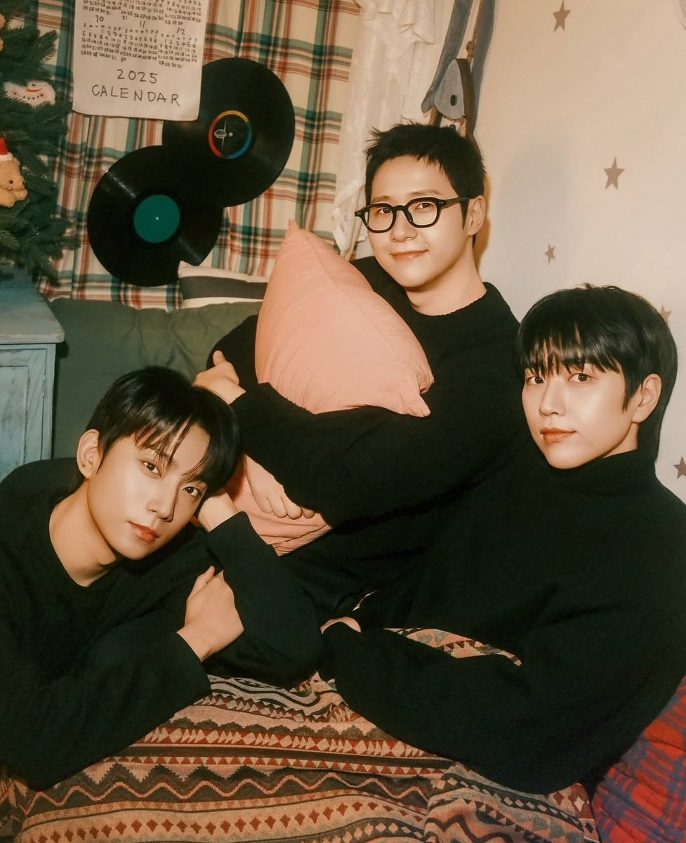 Hello BANA! We are cooking a chill fan event: A crash course listening party, countdown fan event as preparation for the d-day. 

Target schedule: 3/14, 9PM 
Where: Discord

Going to Buzzfest or not, we encourage you to join!

Please let me know if interested🥹💚