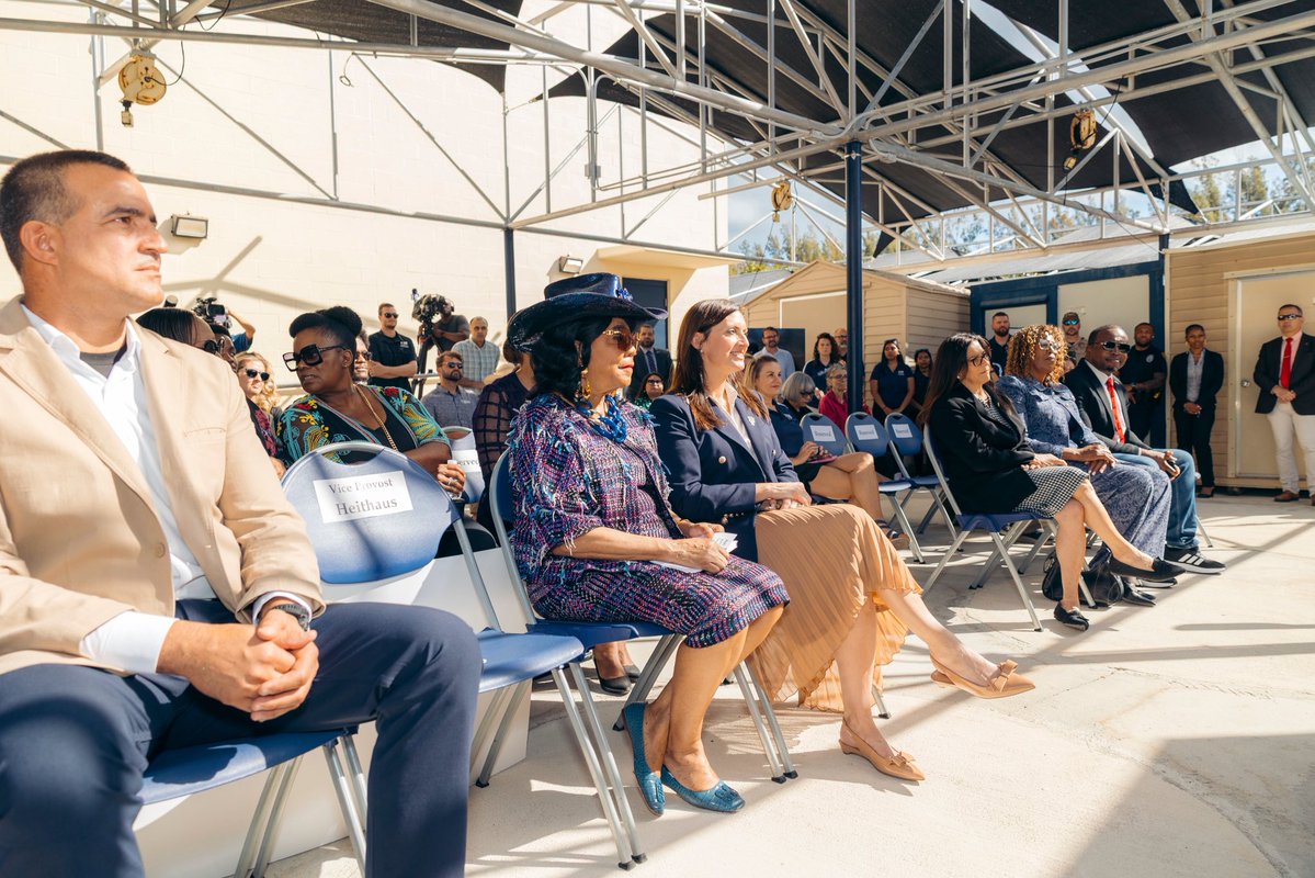 Rep. Frederica Wilson tweet media