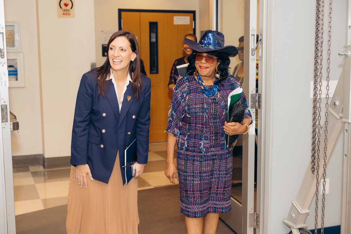 Rep. Frederica Wilson tweet media