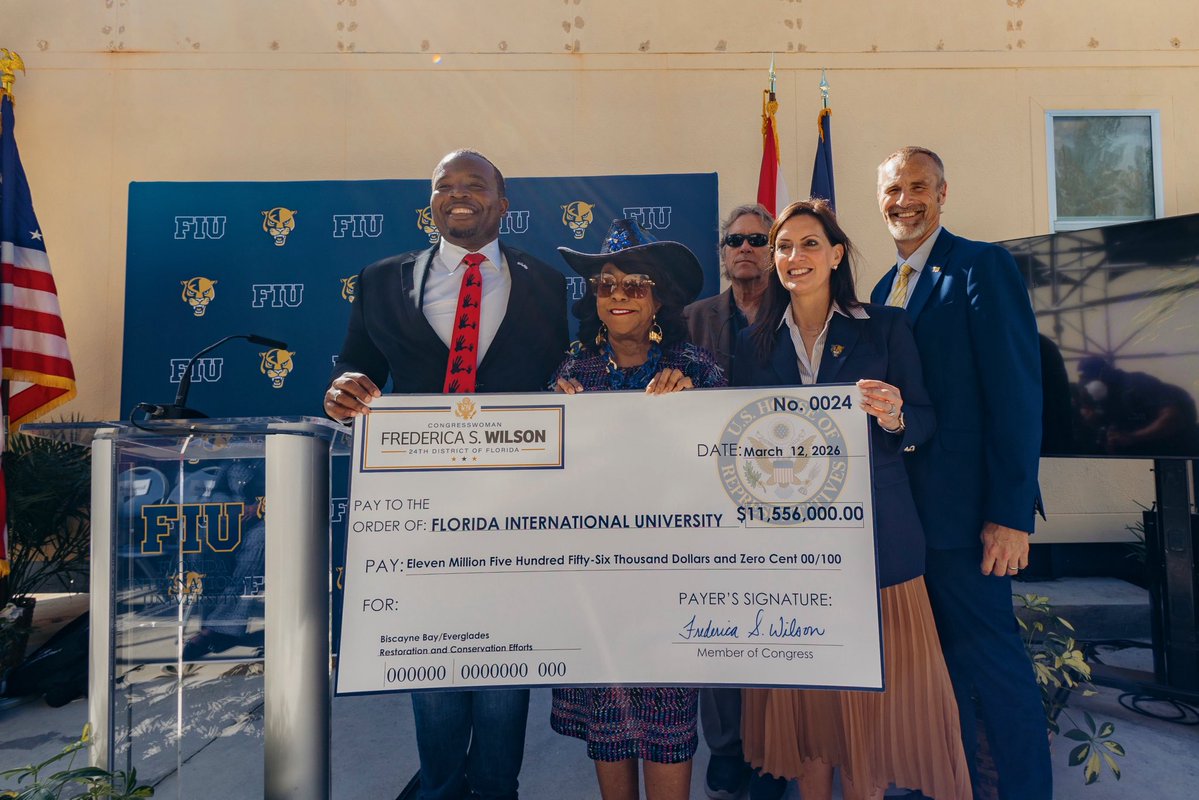 Rep. Frederica Wilson tweet media