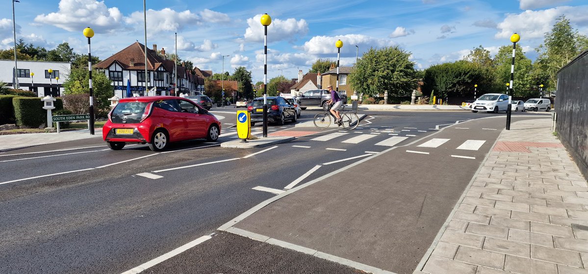 Bromley Council tweet media