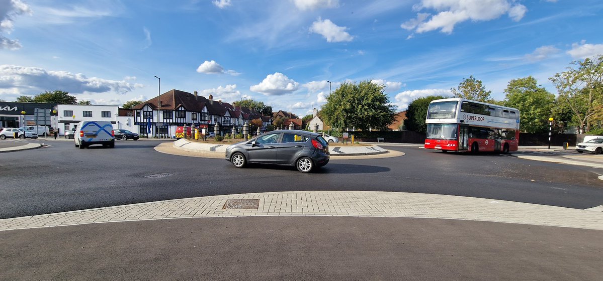 Bromley Council tweet media