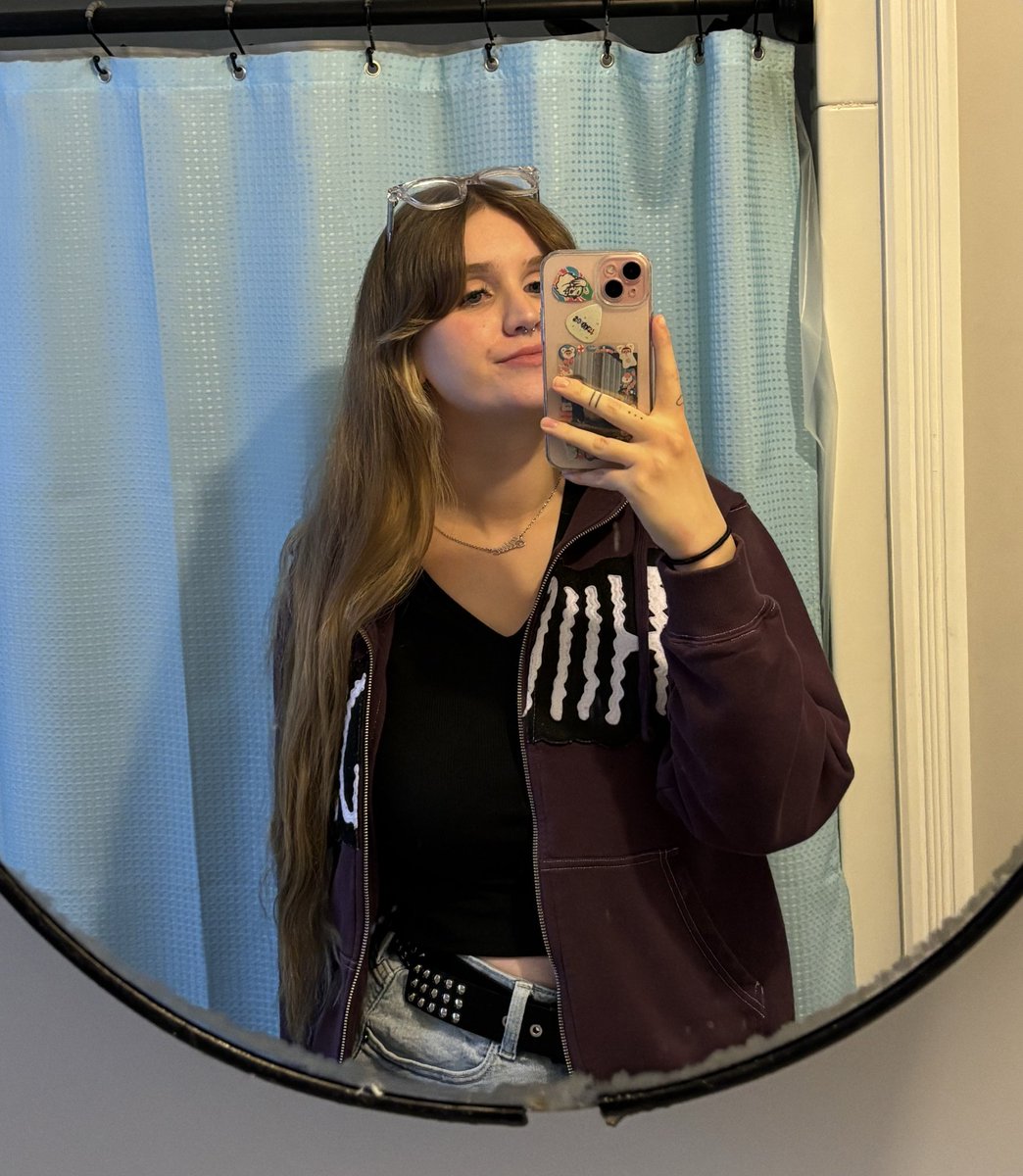 gaby🦇 tweet media