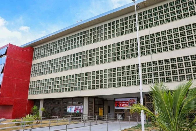 Justiça suspende curso de medicina para quilombolas na UFPE. bit.ly/4cMuAcv