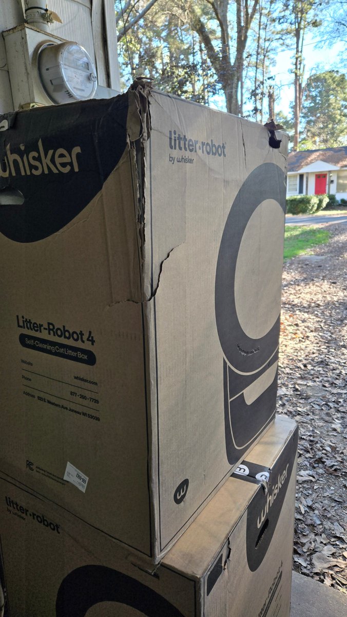 MrRiddler85's tweet photo. The grand finale: Jan 15. TWO @Litter_Robot 4's. $1,400 in sensitive robotics arrived beat to shit because they were launched onto the porch. @Whisker had to refund the order because of your drivers. When does it stop? (4/4) https://t.co/hErkcAN7iI