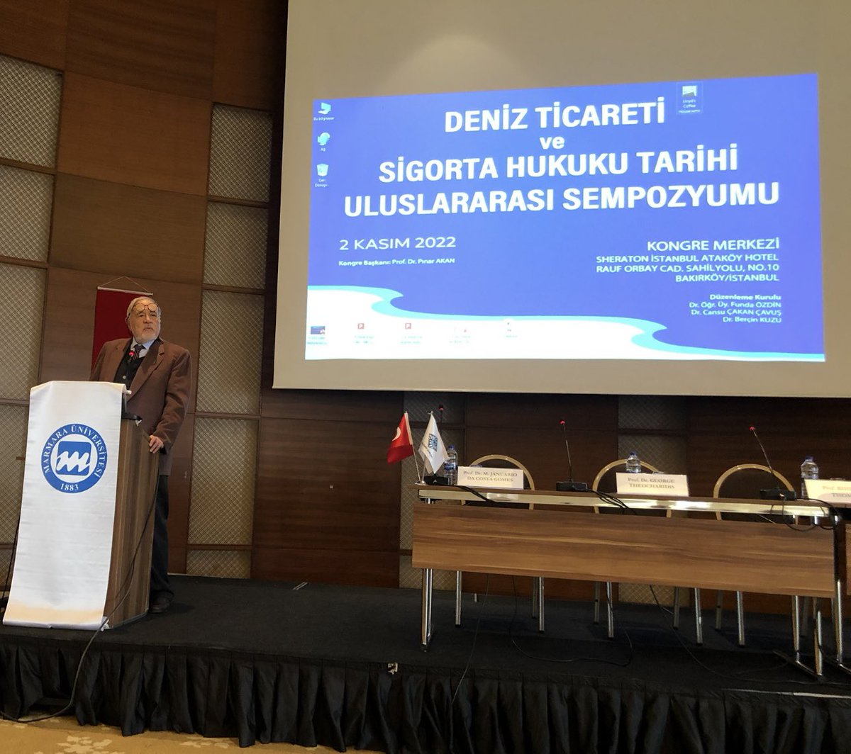 akanp_'s tweet photo. Buyuk degerlerimizden Saygideger Hocamiz Sayin Prof.Dr.Ilber Ortayli’yi kaybetmenin derin uzuntusu icindeyim.Deniz Ticareti ve Sigorta Hukuku Tarihi Uluslararasi Sempozyumumuzun acilisini degerli hocamizin tesrifleriyle gerceklestirmistik.Yeri doldurulamaz.Allah rahmet eylesin🙏🏻 https://t.co/mlHsnY84gq