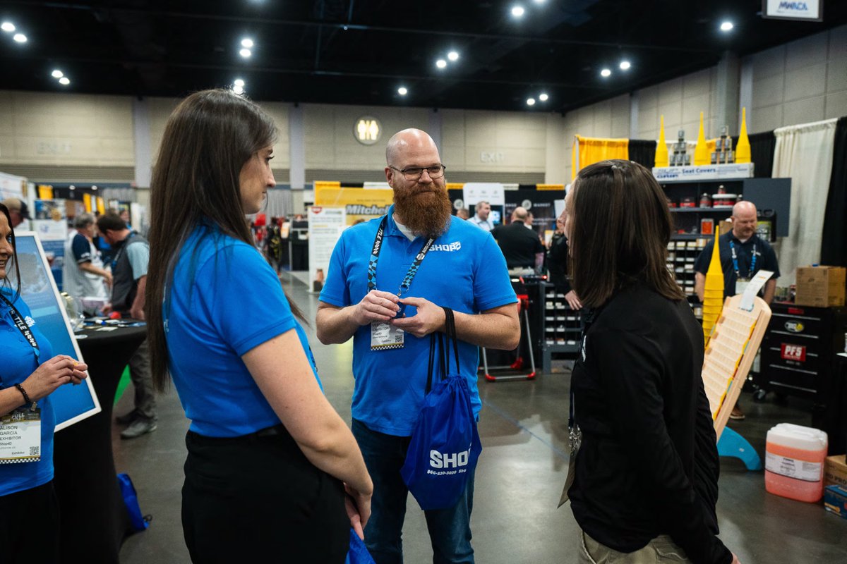 A few moments from an incredible weekend at VISION. 📸 Connecting with shop owners, clients, and new faces made it full of great talks, learning, and community. Thanks to everyone who made it memorable—we can't wait for the next one! 🚗🔧