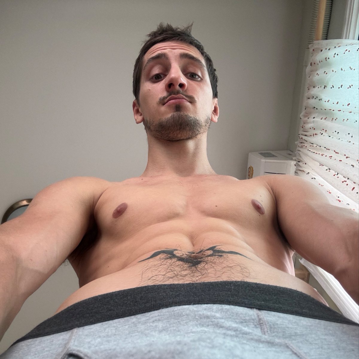 Master Vojd tweet media