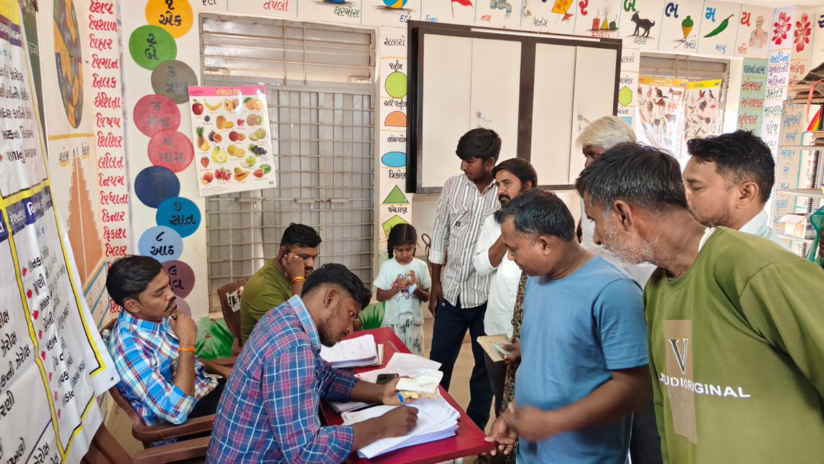 આજરોજ ધનસુરા તાલુકાના આમોદરા મુકામે સેવા સેતુ કાર્યક્રમ યોજવામાં આવ્યો.