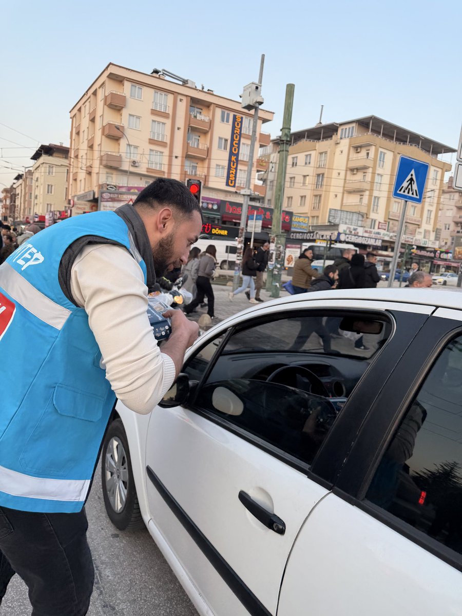 AK Gençlik olarak “İftara 5 Kala” programımızla yollarda olan vatandaşlarımızın yanında olduk.

Ramazan; paylaşmak, hatırlamak ve gönüllere dokunmaktır.
Biz de bu bereketi hep birlikte yaşadık. 🌙

<a href="/avmustafadurmus/">Av. Mustafa Durmuş</a> 
<a href="/akgenclik27/">AK Gençlik Gaziantep</a> 
<a href="/TurkDevlet_27/">Ak Parti Gaziantep Türk Devletleri İle İlişkiler</a>