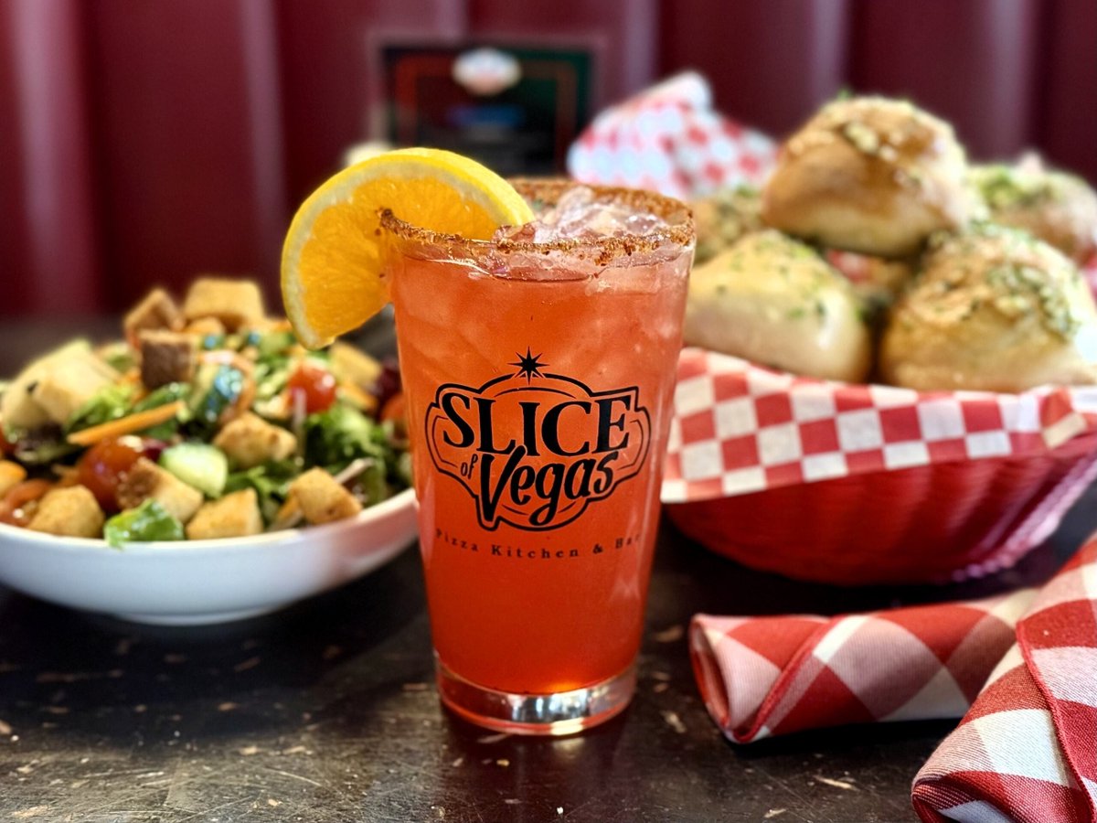 Slice of Vegas Pizza tweet media