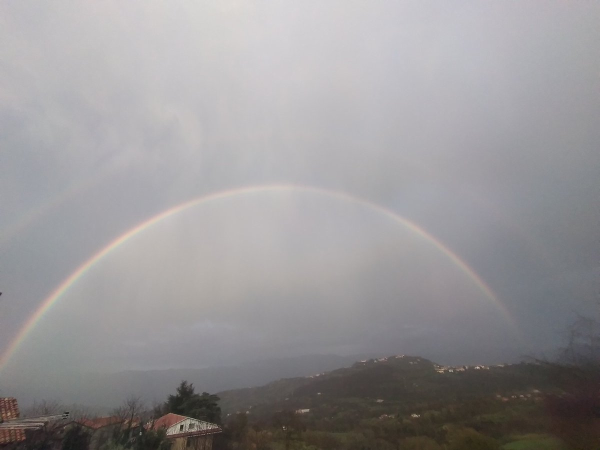 LadyFlora12's tweet photo. Il" carpe diem" che ti offre  la Natura......

#venerdì13😄 https://t.co/uLSbTU2OUz