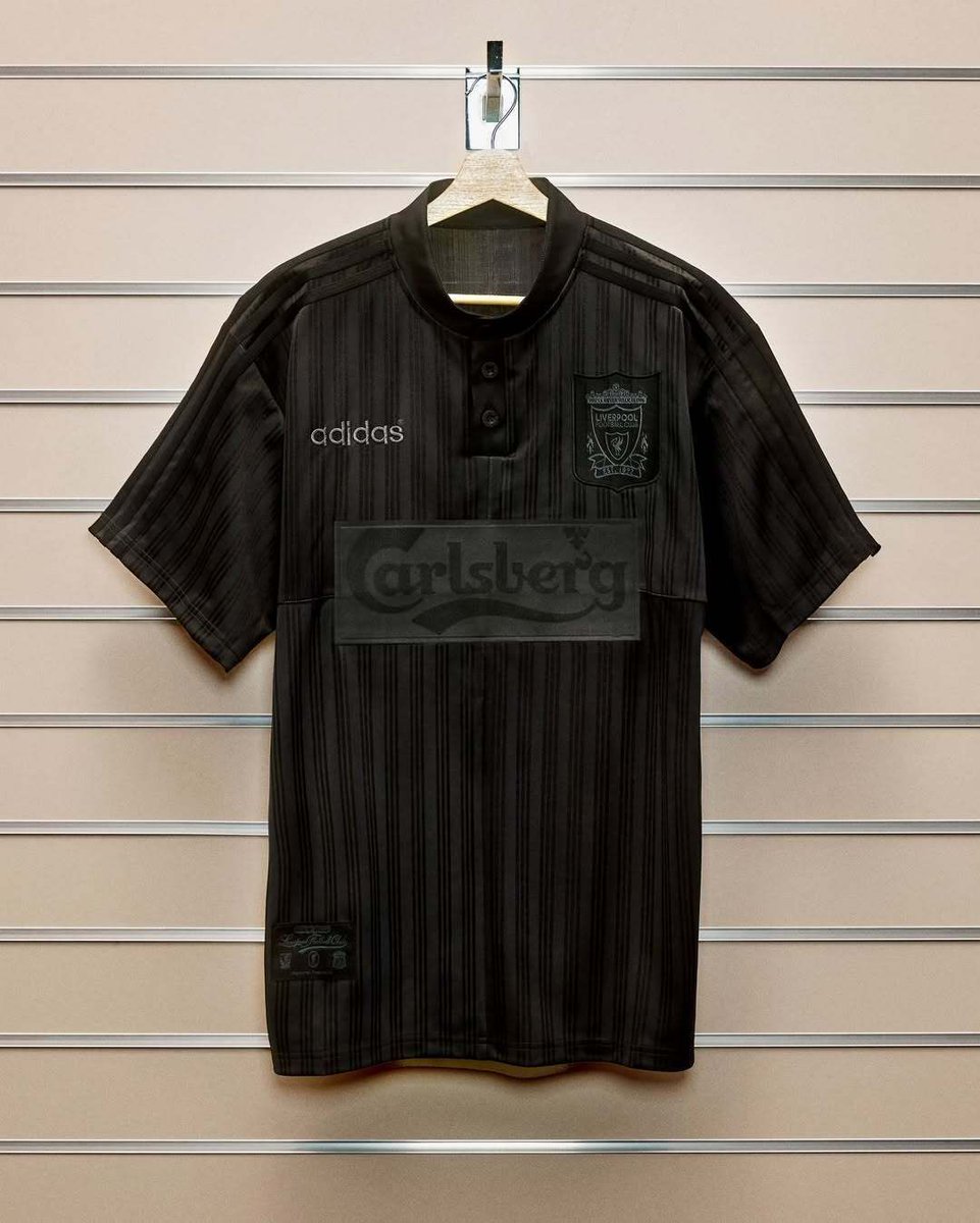 🤝 Adidas x Liverpool işbirliği ile ortaya çıkan forma.

Liverpool 1995/96 Bringback Special.