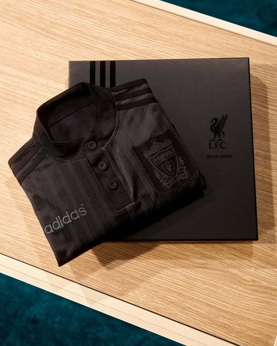 spordepormedya's tweet photo. 🤝 Adidas x Liverpool işbirliği ile ortaya çıkan forma.

Liverpool 1995/96 Bringback Special. https://t.co/UJA6d5p7O4