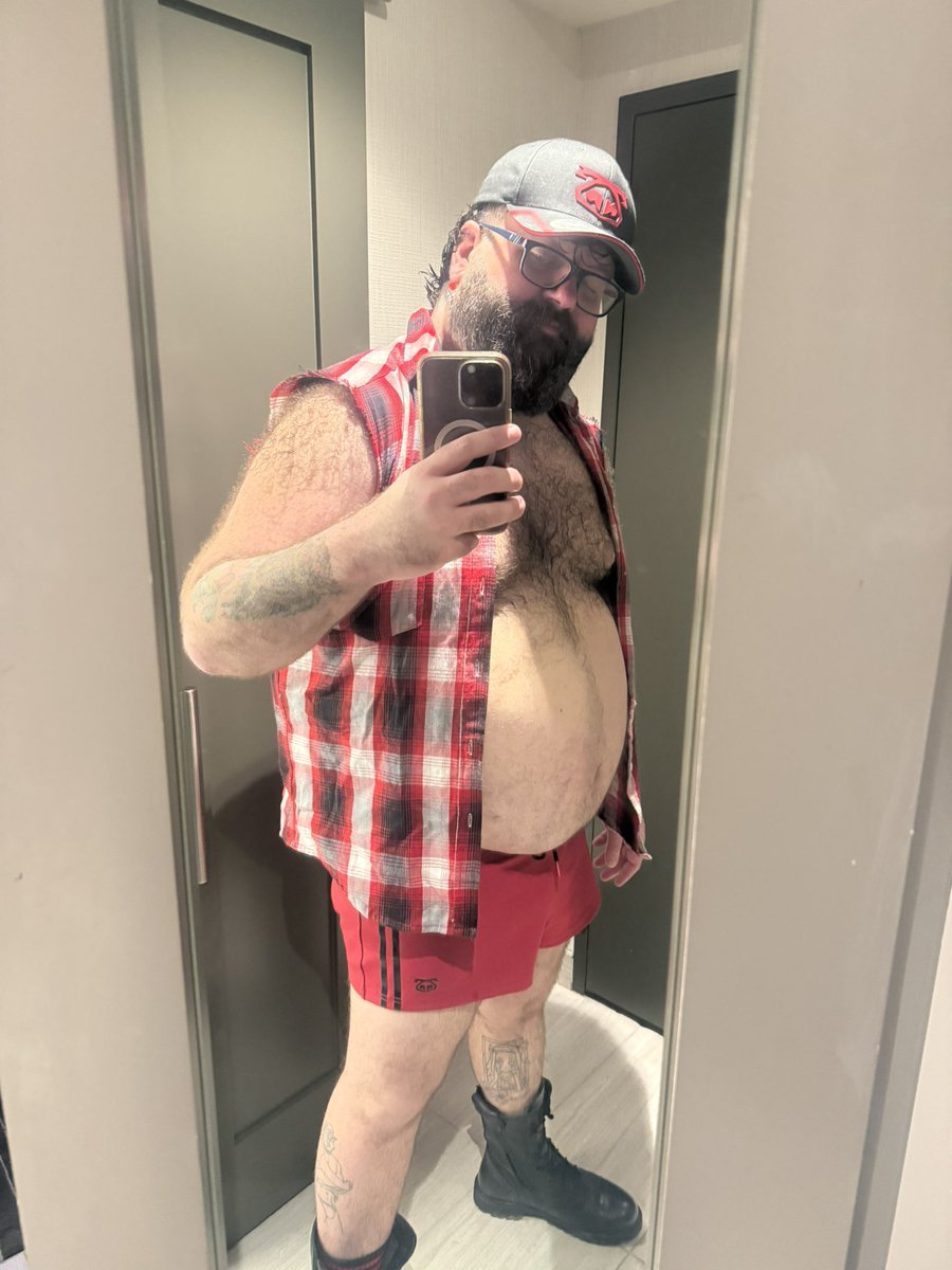 Kaiju Bear does CLAW! 🐻 (He/Him) tweet media