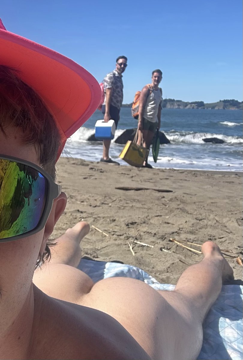 Local Slut tweet media