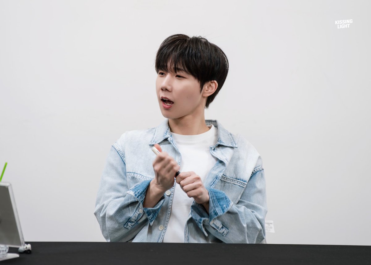 Kissing_Light's tweet photo. 260313 메이크스타 팬싸 

#성규 #김성규 #SUNGKYU #KIMSUNGKYU #인피니트 #INFINITE https://t.co/bcHmkGNqlS