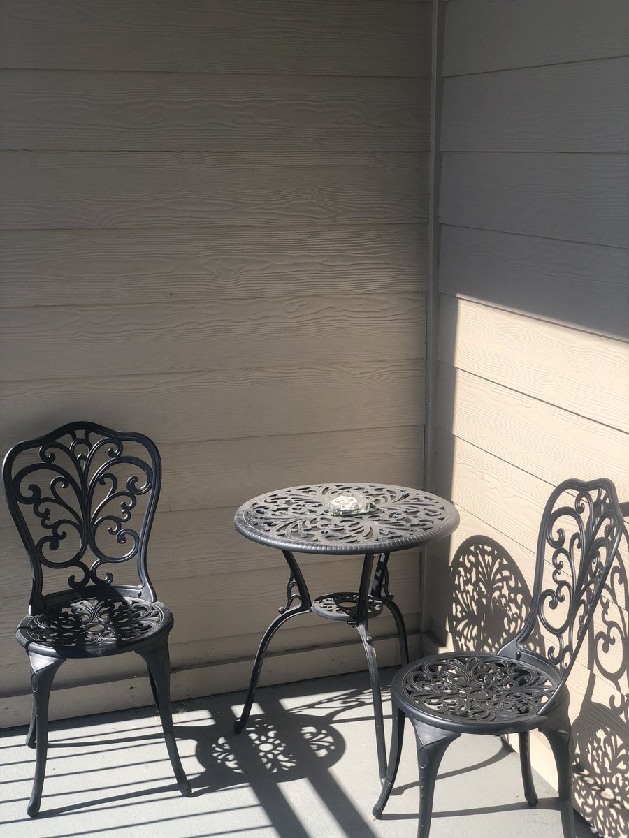 Something about my girlfriends patio tells me a beautiful story