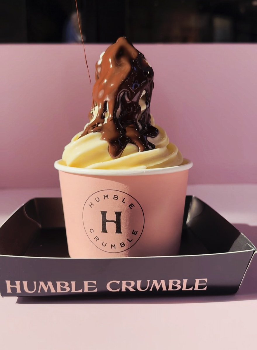 Nehaaaa_c's tweet photo. What a hectic and stressful week 🥹, I deserve a Humble- Crumble 🧁🧁 #humblecrumble #camden https://t.co/Po8oYtVav3